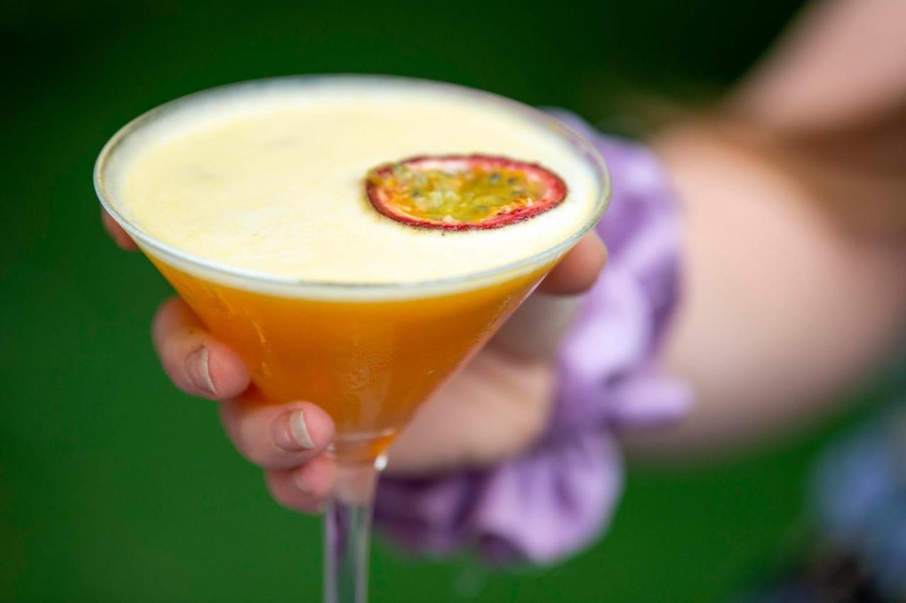 The Bailey Gastro Bar Bed & Breakfast Атлоун Екстериор снимка