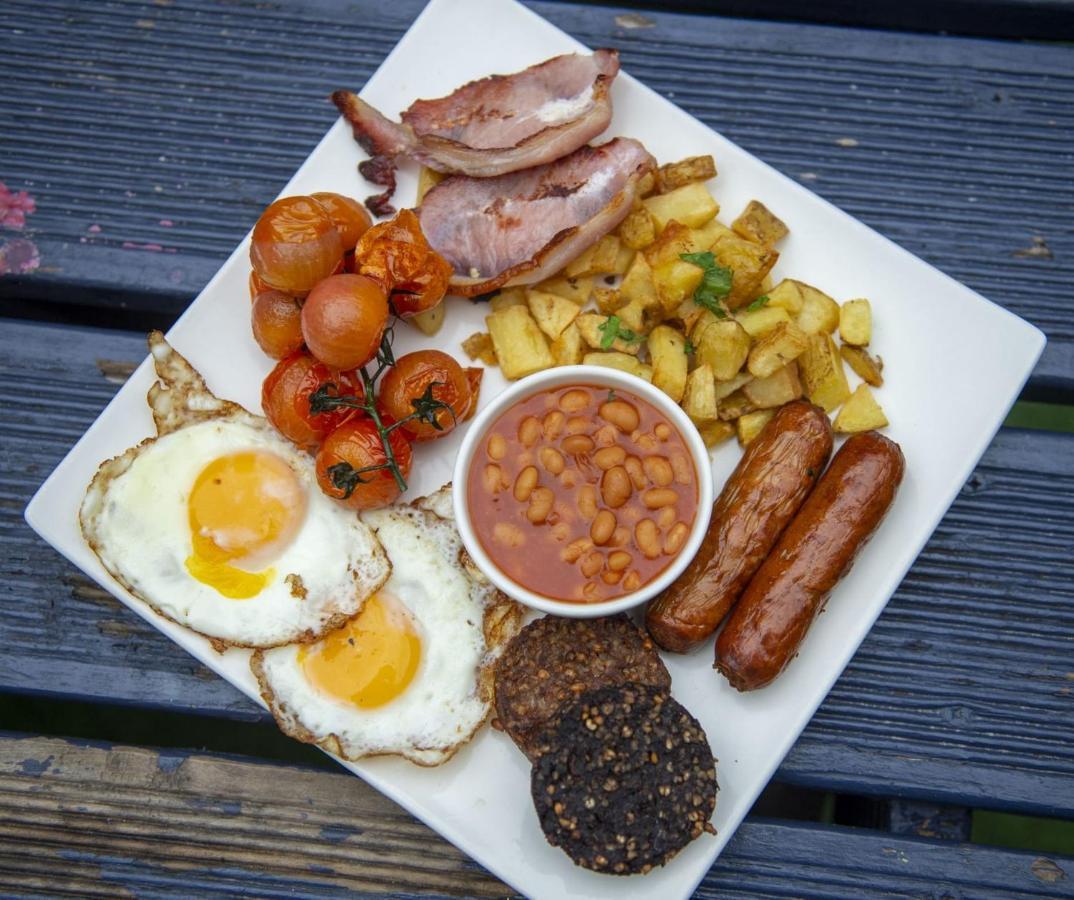 The Bailey Gastro Bar Bed & Breakfast Атлоун Екстериор снимка
