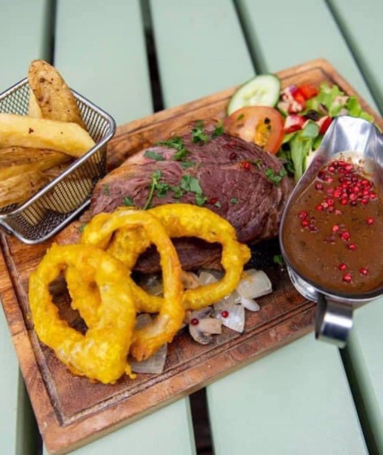 The Bailey Gastro Bar Bed & Breakfast Атлоун Екстериор снимка